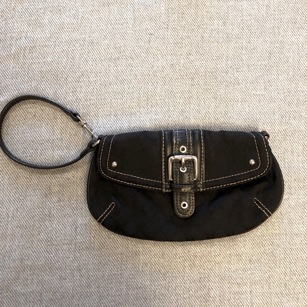 Nine West Black Wristlet With Adjustable Strap